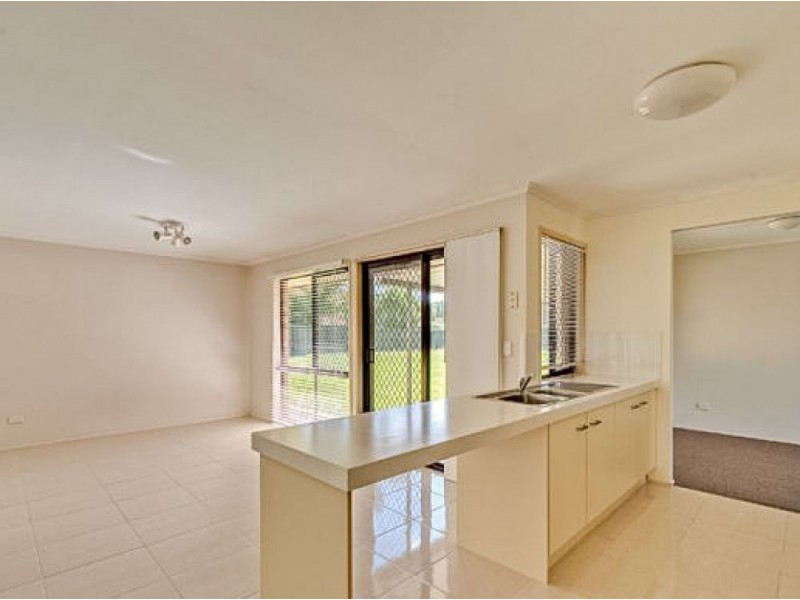 15 Marang Court, Tanah Merah QLD 4128