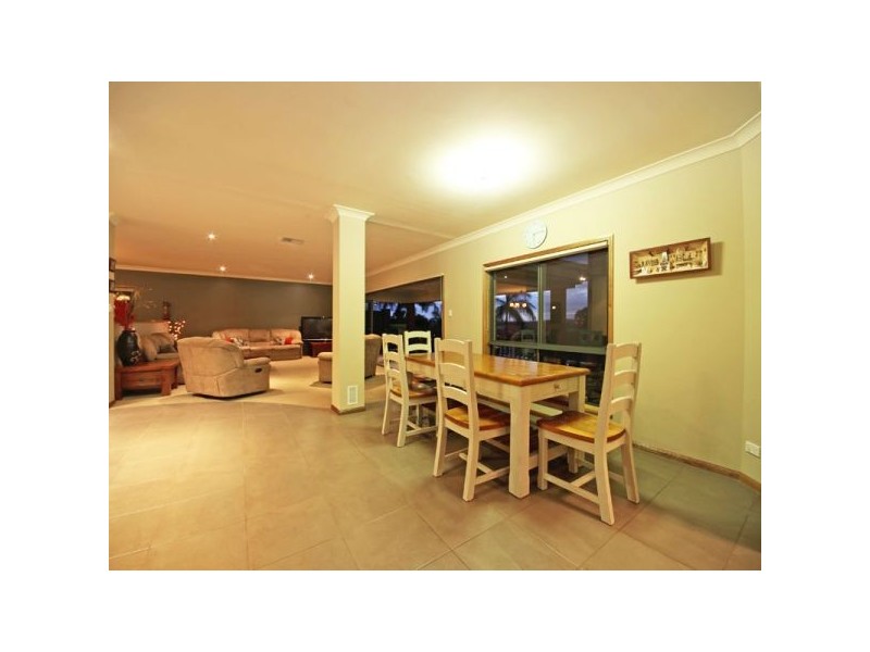 7 Edgewater Court, Murrumba Downs QLD 4503