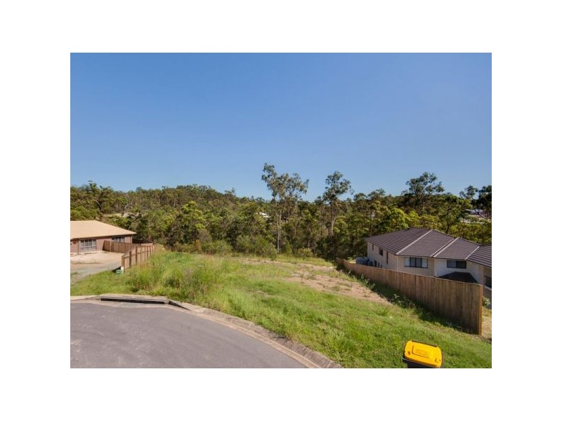 18 Claire Close, Cashmere QLD 4500