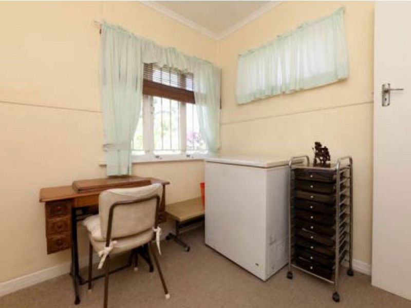 18 Quill Street, Stafford QLD 4053