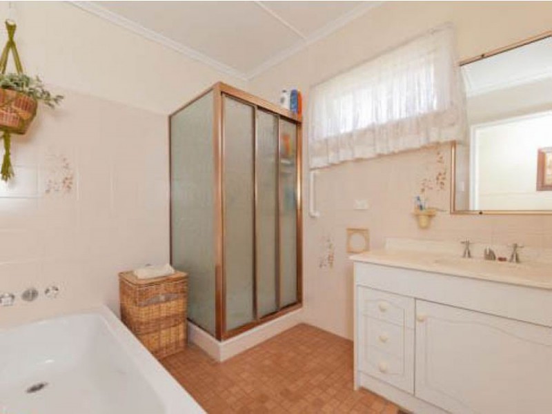 18 Quill Street, Stafford QLD 4053