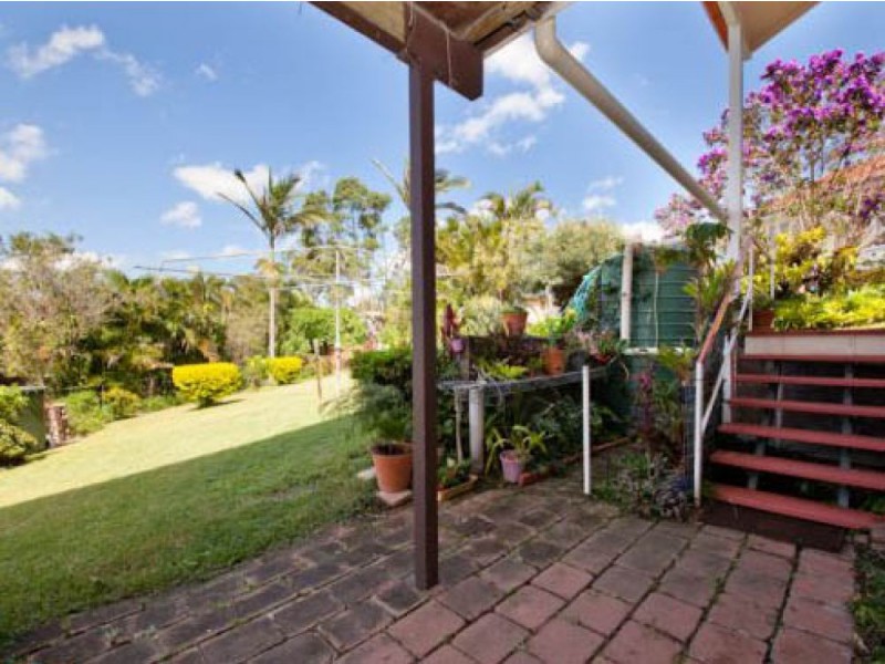 18 Quill Street, Stafford QLD 4053