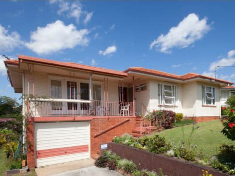 18 Quill Street, Stafford QLD 4053