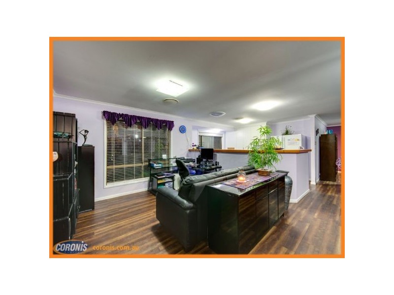 5 Rosella Court, Ferny Hills QLD 4055