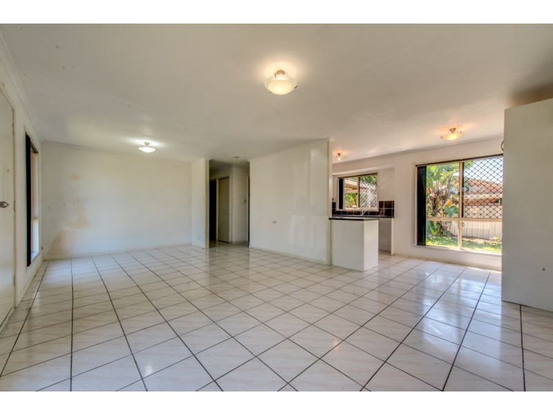 4 Wallace Street, Crestmead QLD 4132