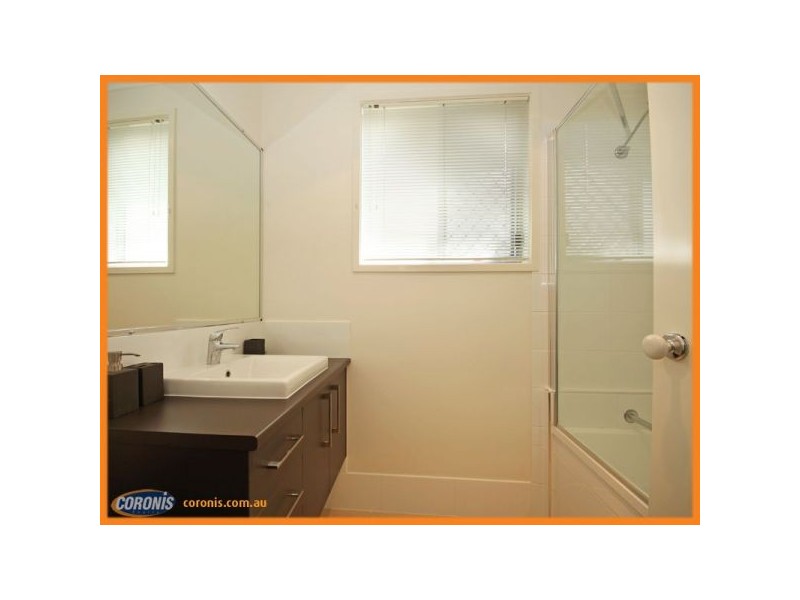 4 Hinchinbrook Avenue, Fitzgibbon QLD 4018