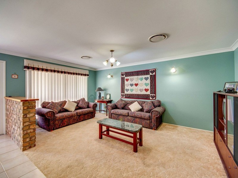 2 Kestrel Ct, Warner QLD 4500