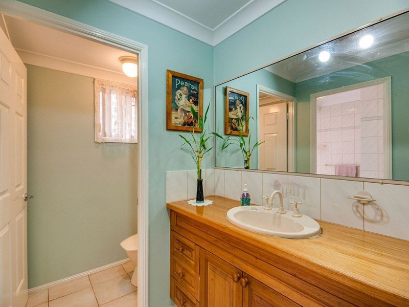 2 Kestrel Ct, Warner QLD 4500