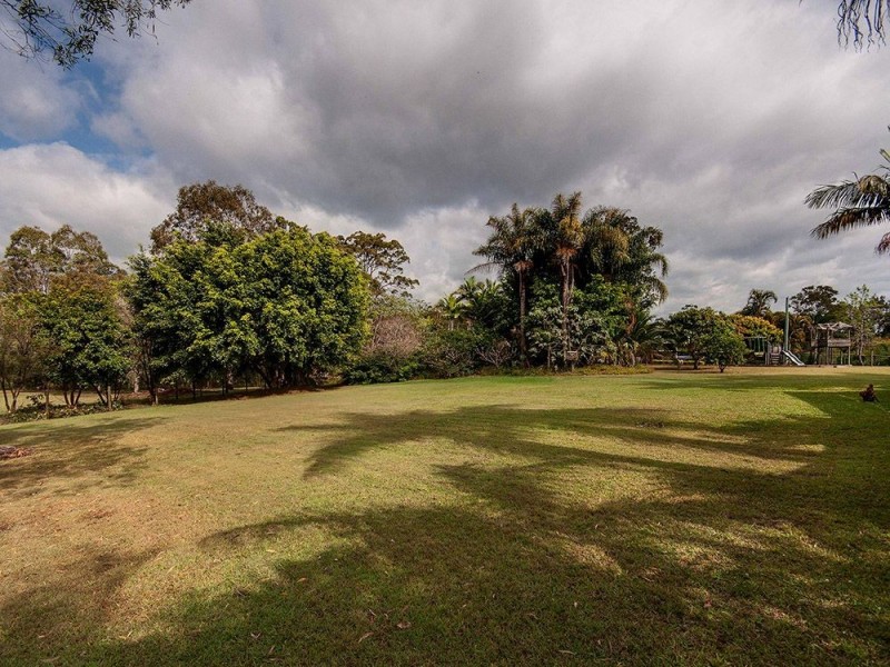 2 Kestrel Ct, Warner QLD 4500