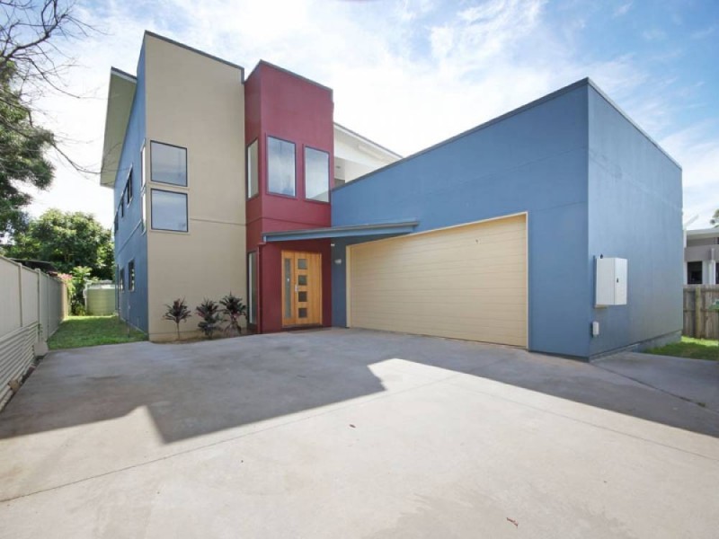 8 Deans Street West, Clontarf QLD 4019