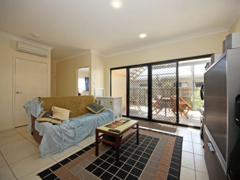 8 Deans Street West, Clontarf QLD 4019