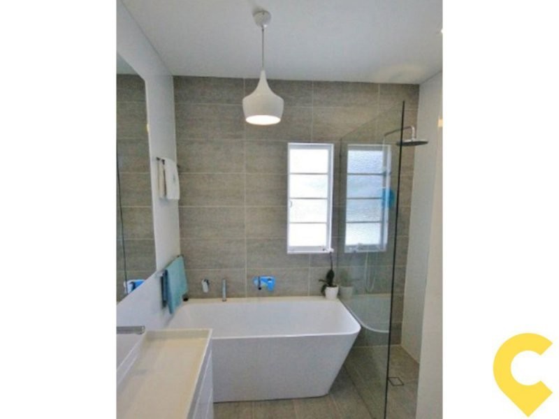 5 Galton Street, Holland Park QLD 4121