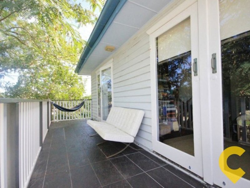 5 Galton Street, Holland Park QLD 4121