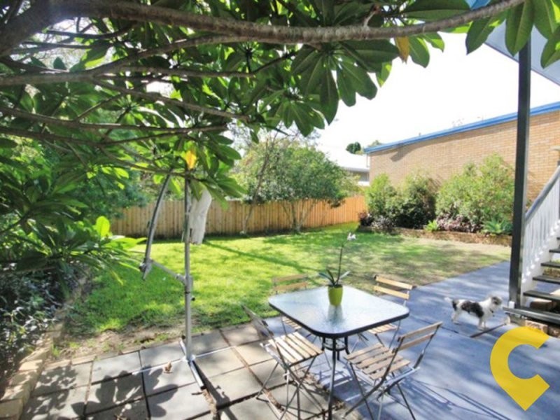 5 Galton Street, Holland Park QLD 4121