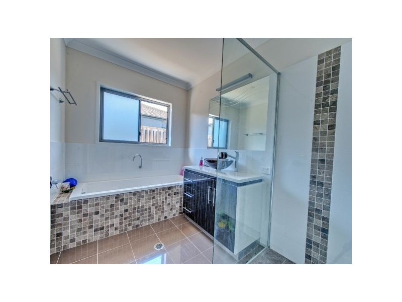 33 Rasmussen Crescent, Redbank Plains QLD 4301