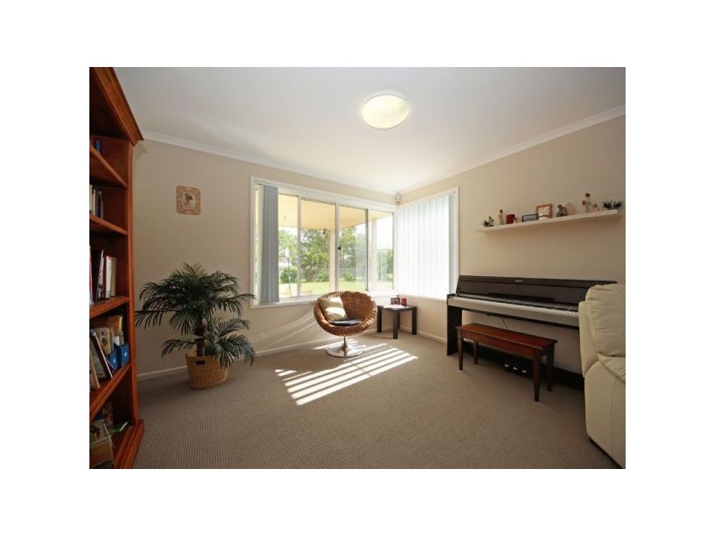 45 Hall Road, Elimbah QLD 4516