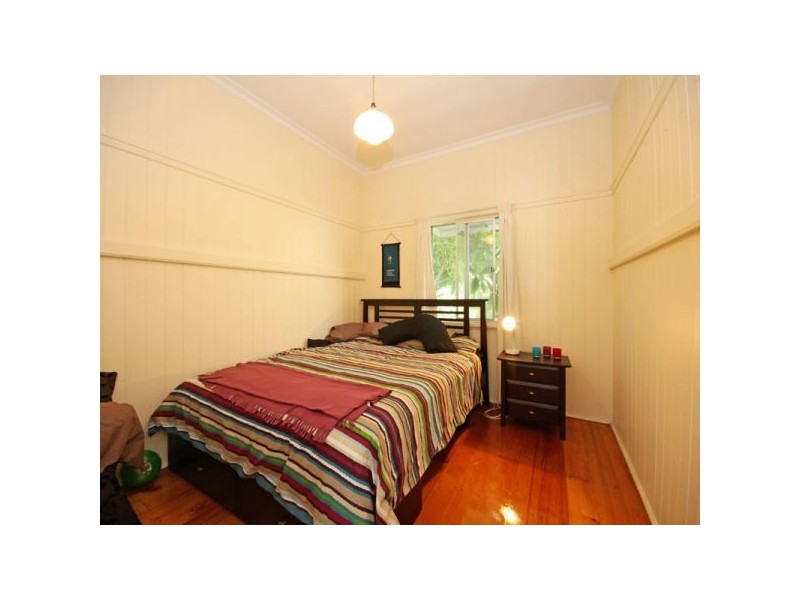 1 Mclennan Street, Woody Point QLD 4019