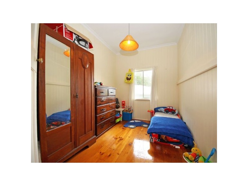 1 Mclennan Street, Woody Point QLD 4019