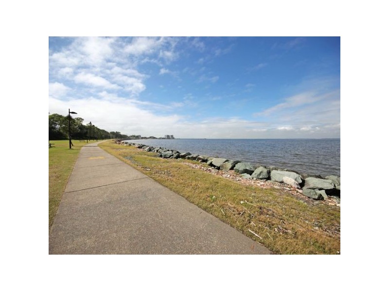 1 Mclennan Street, Woody Point QLD 4019