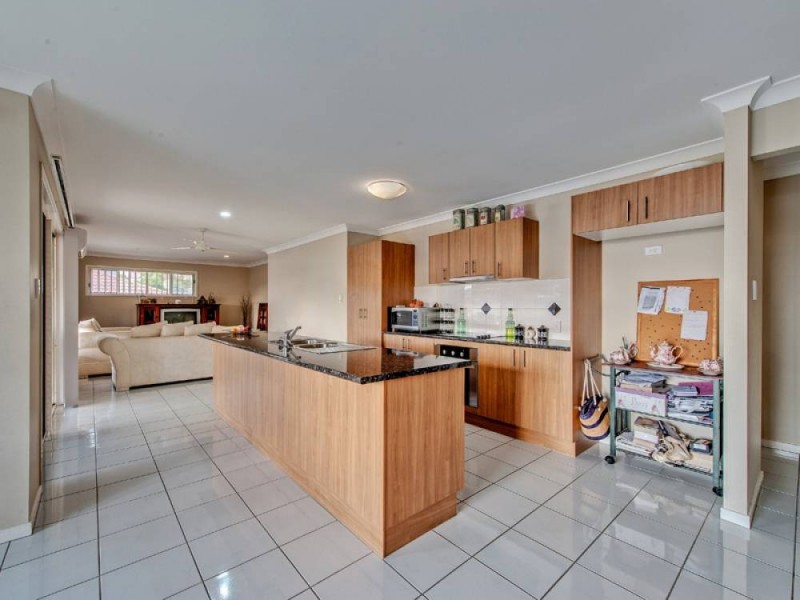 3 Aspect Terrace, Springfield Lakes QLD 4300