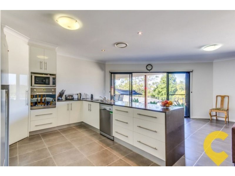 17 Penambul Crescent, Ferny Hills QLD 4055