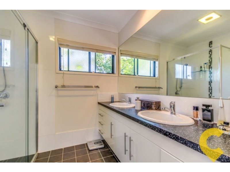 17 Penambul Crescent, Ferny Hills QLD 4055