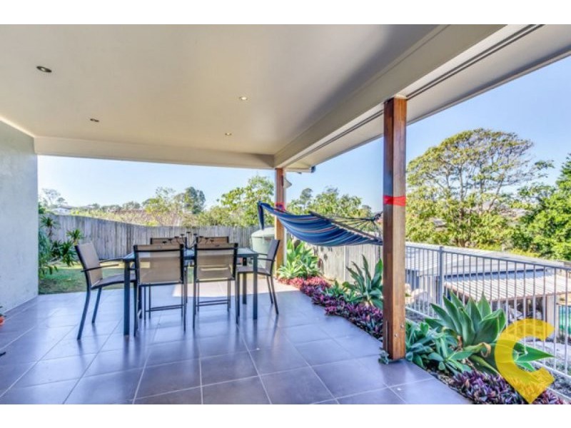 17 Penambul Crescent, Ferny Hills QLD 4055