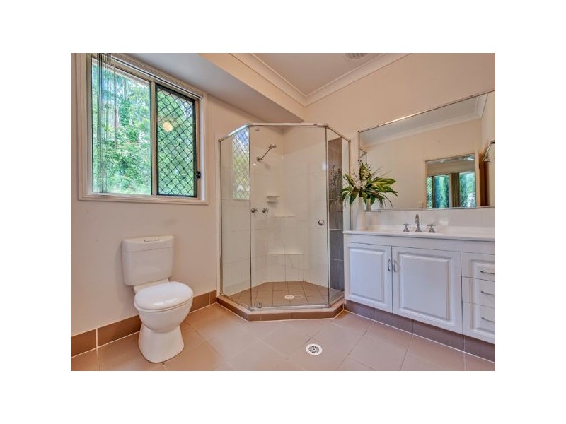 5 Hayes Avenue, Camira QLD 4300