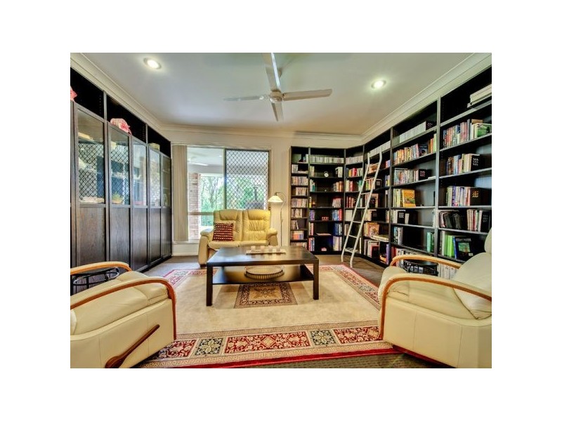 5 Hayes Avenue, Camira QLD 4300