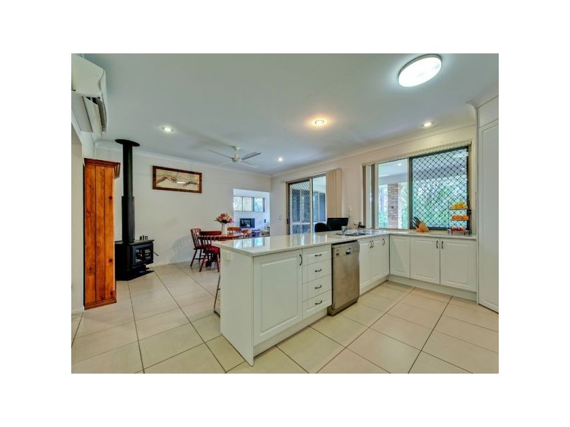 5 Hayes Avenue, Camira QLD 4300