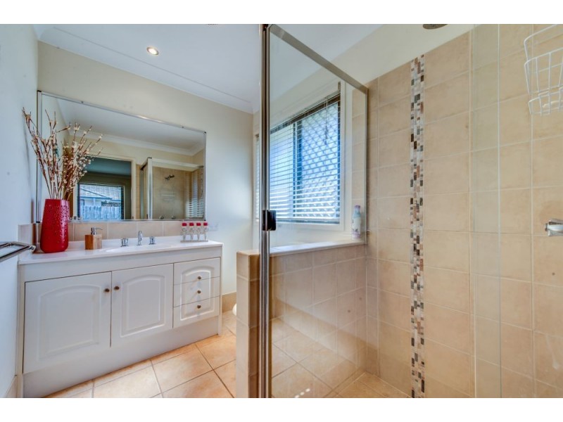 106 Lakeside Avenue, Springfield Lakes QLD 4300