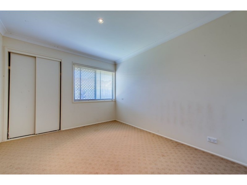 106 Lakeside Avenue, Springfield Lakes QLD 4300