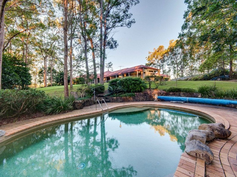 12 Lindale Court, Cashmere QLD 4500