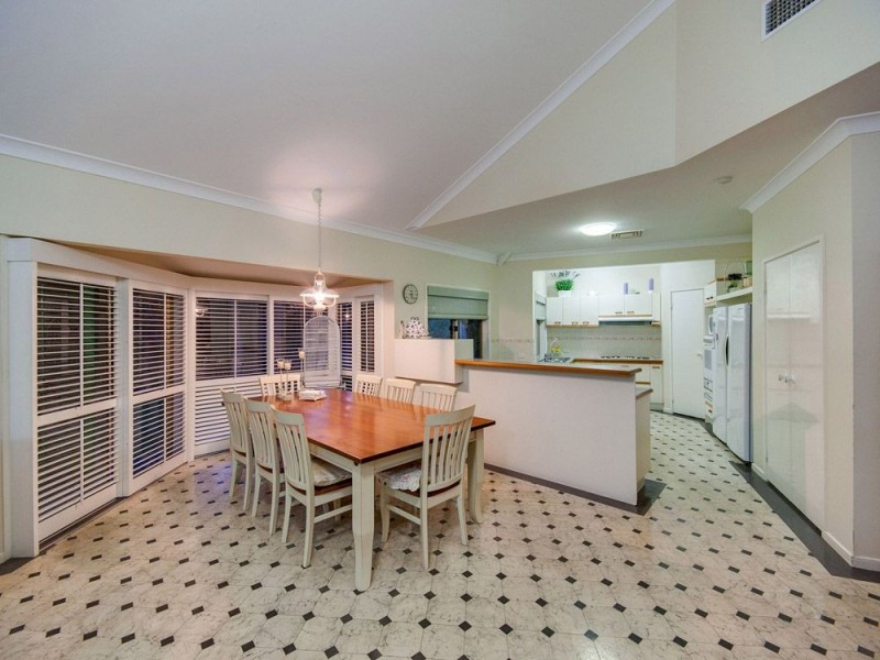 12 Lindale Court, Cashmere QLD 4500