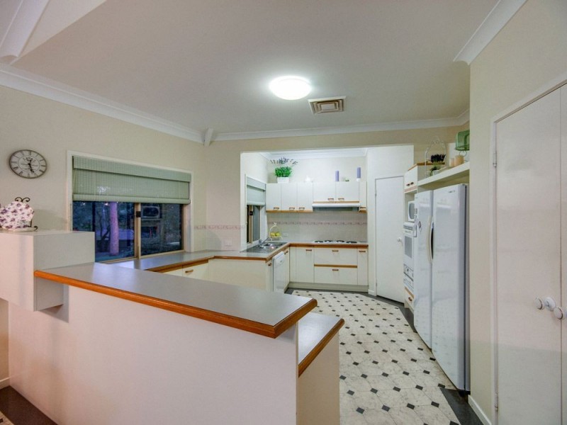 12 Lindale Court, Cashmere QLD 4500