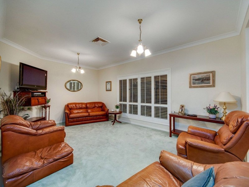 12 Lindale Court, Cashmere QLD 4500