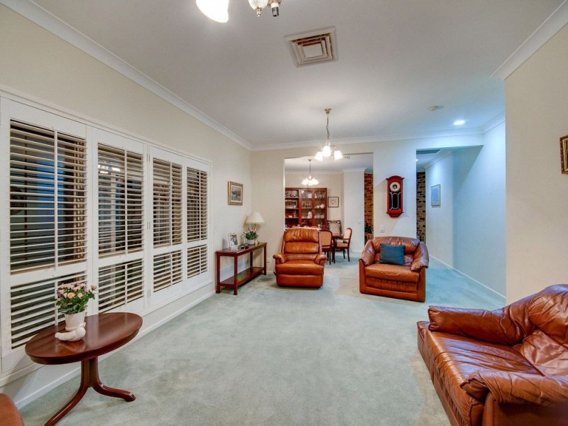 12 Lindale Court, Cashmere QLD 4500