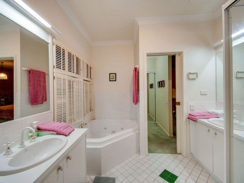 12 Lindale Court, Cashmere QLD 4500