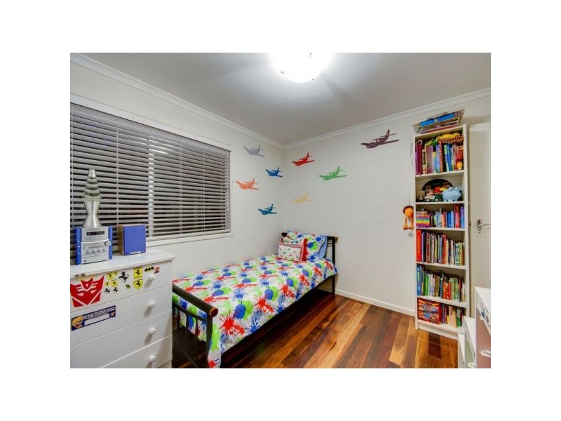 16 Hutton Road, Arana Hills QLD 4054