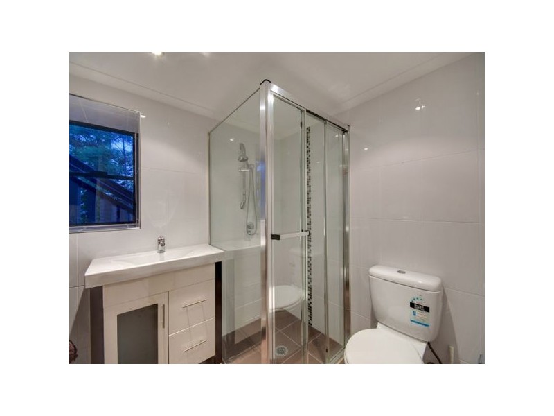 16 Hutton Road, Arana Hills QLD 4054