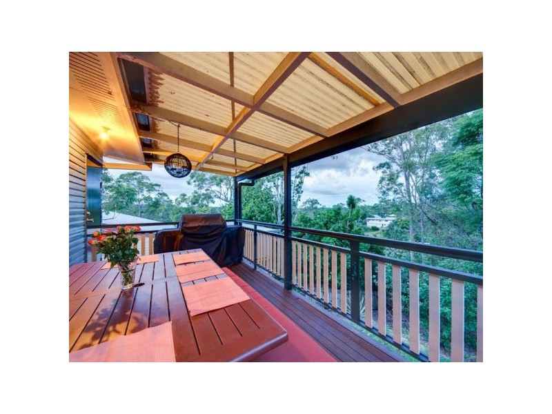 16 Hutton Road, Arana Hills QLD 4054