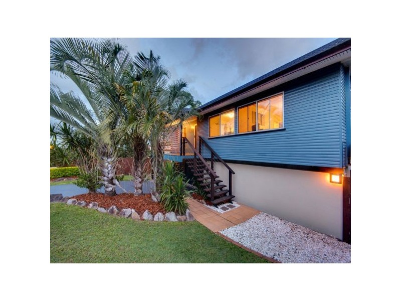 16 Hutton Road, Arana Hills QLD 4054