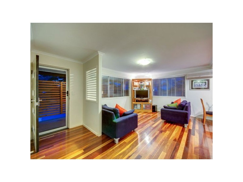 16 Hutton Road, Arana Hills QLD 4054