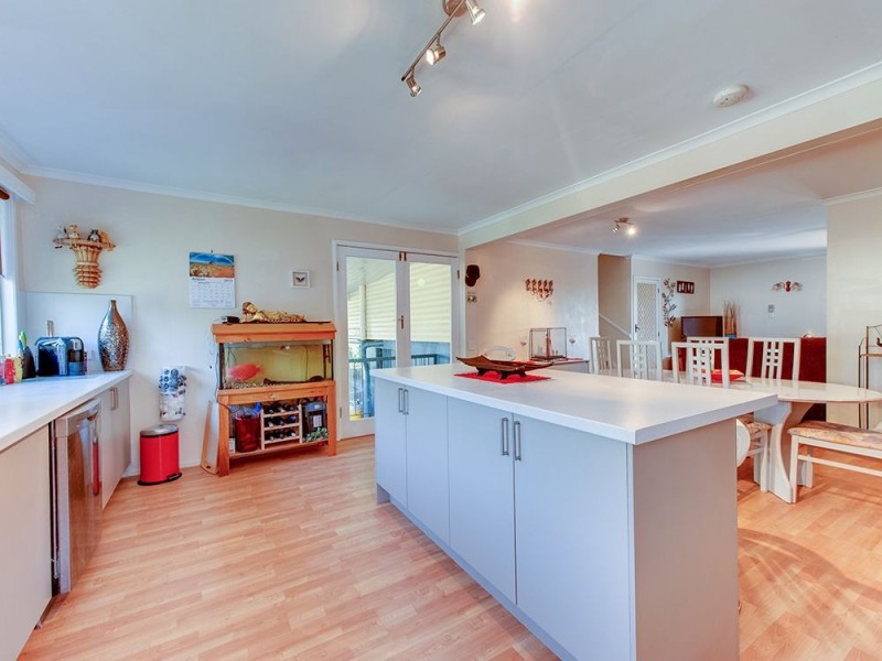 10 Coleen Court, Redbank Plains QLD 4301