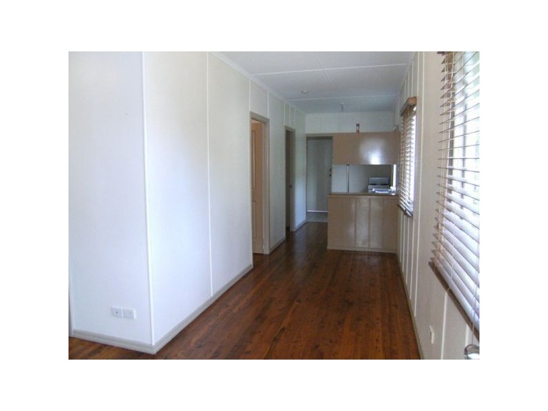 12 Dunbar St, Margate QLD 4019