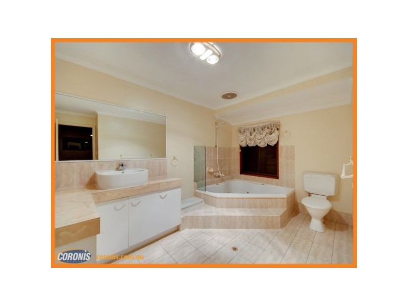 3 Rosella Court, Ferny Hills QLD 4055