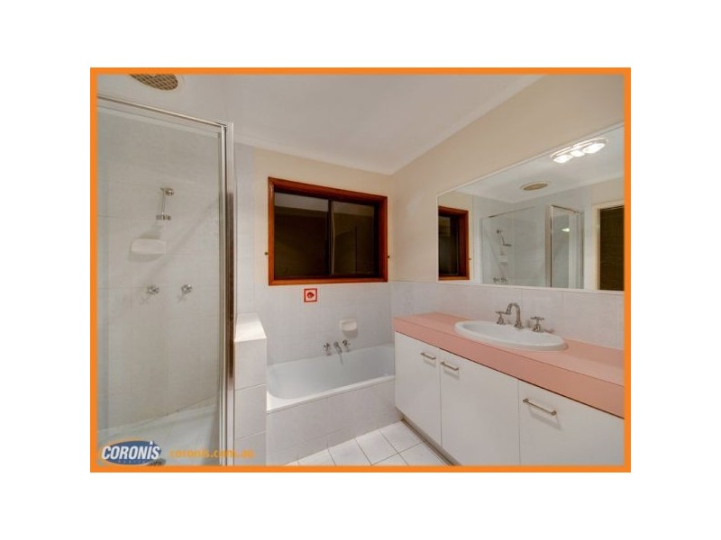 3 Rosella Court, Ferny Hills QLD 4055