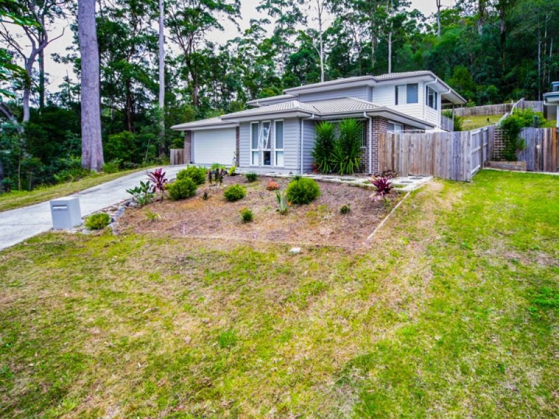 25 Finnin Court, Maudsland QLD 4210