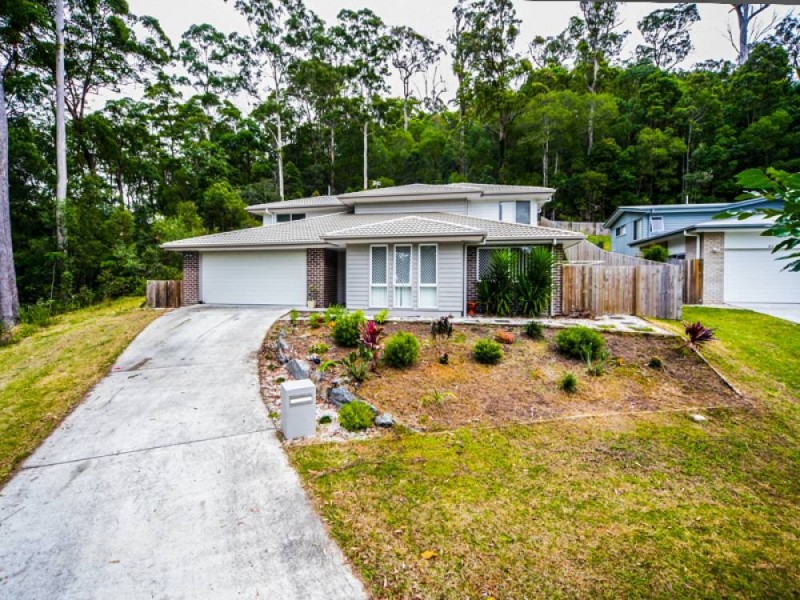 25 Finnin Court, Maudsland QLD 4210
