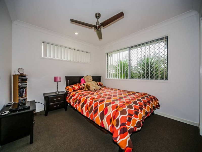 25 Finnin Court, Maudsland QLD 4210